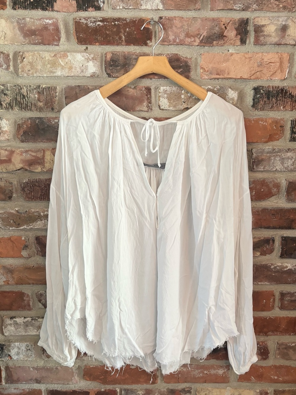 Raquel Allegra White Long Sleeve V Neck Shirt Top, M